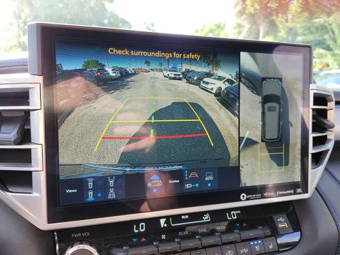 Used 2024 Toyota Sequoia Platinum image 26