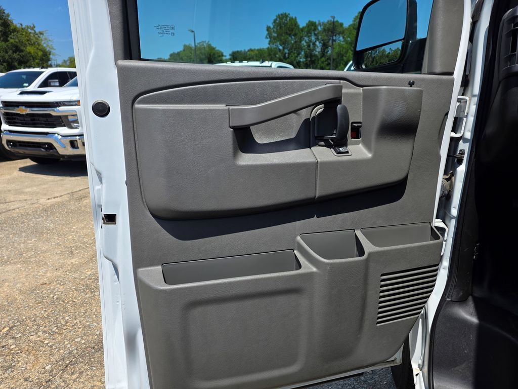 New 2025 Chevrolet Express 3500 Extended w/ Driver Convenience Package RWD image 11