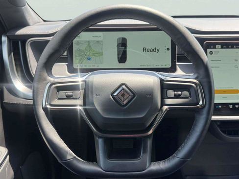 Used 2025 Rivian R1S Adventure AWD/4WD image 32