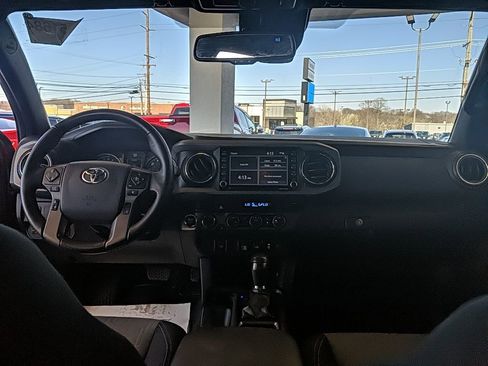 Used 2023 Toyota Tacoma TRD Off-Road image 13