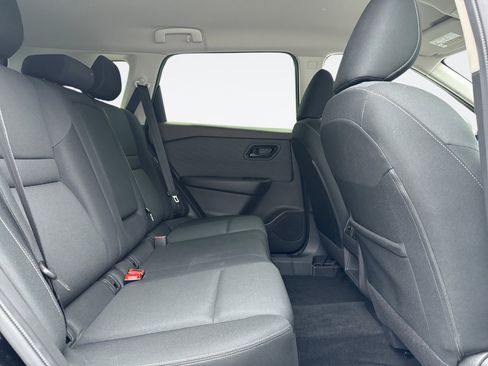 Used 2023 Nissan Rogue S AWD/4WD image 17