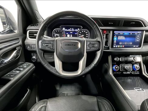 Used 2021 GMC Yukon Denali w/ Denali Premium Package AWD/4WD image 6
