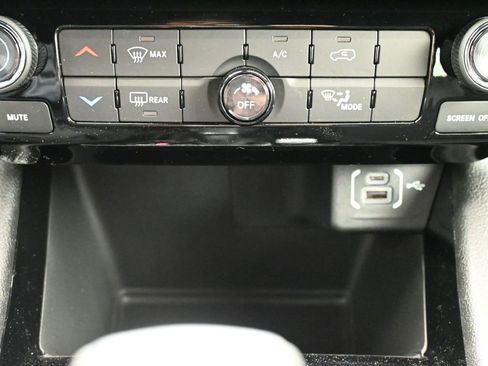 New 2026 Jeep Compass Latitude image 28