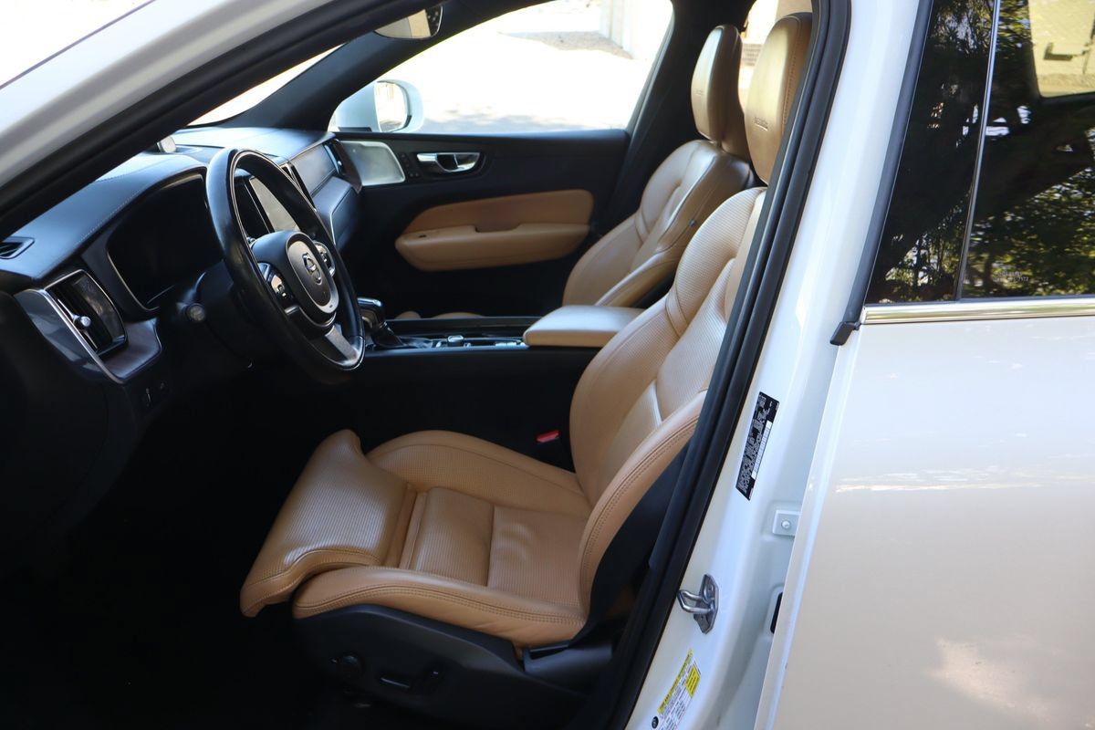 Used 2019 Volvo XC60 T5 Inscription w/ Protection Package AWD/4WD image 19