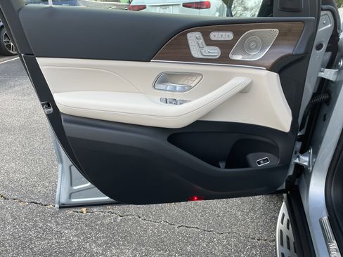 New 2026 Mercedes-Benz GLS 450 4MATIC image 17