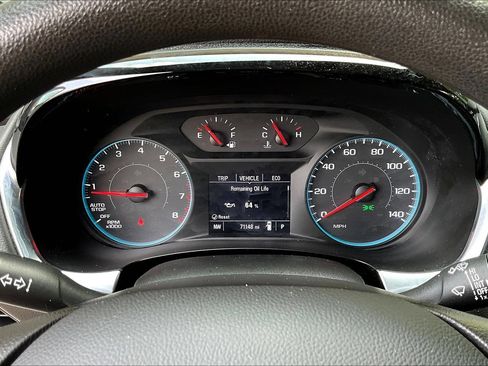 Used 2021 Chevrolet Traverse LS FWD image 11