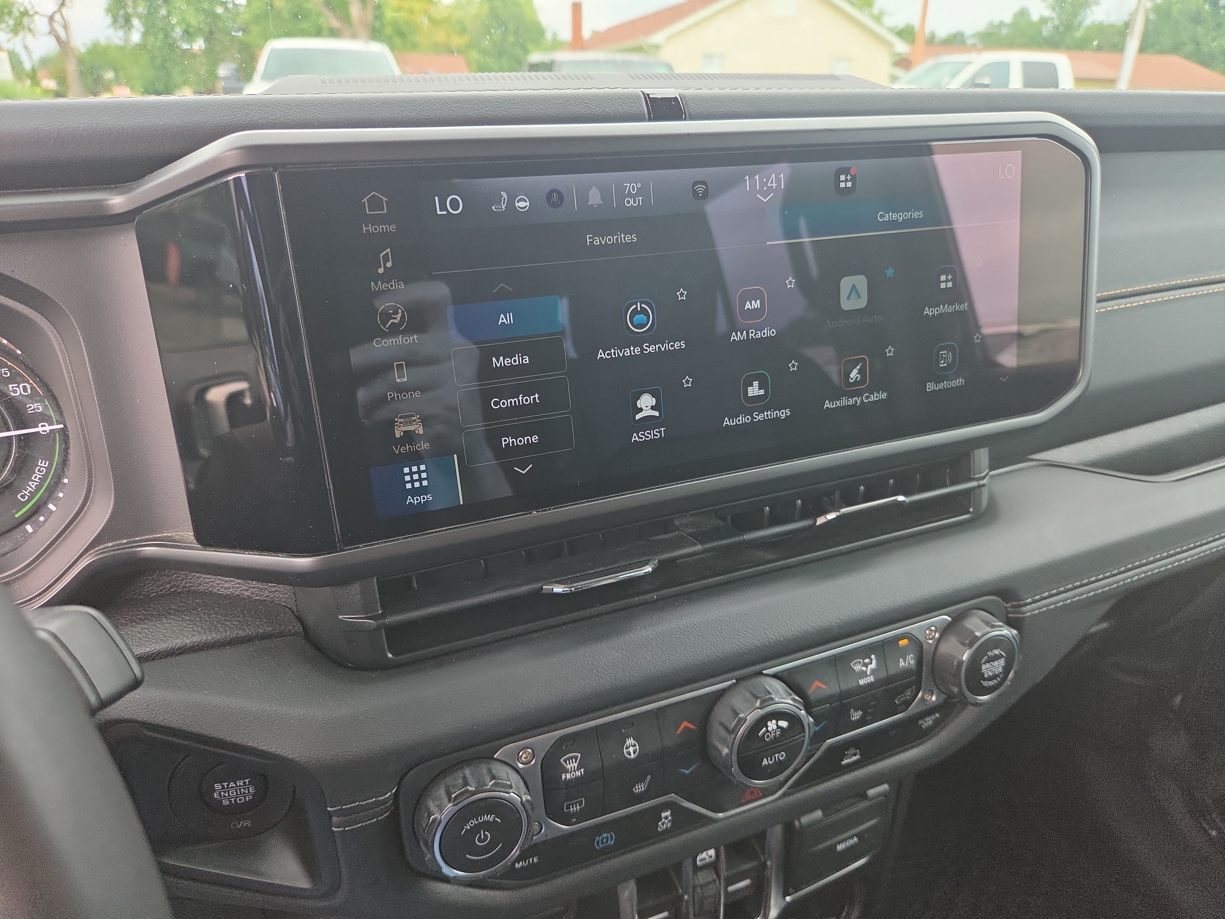 Used 2024 Jeep Wrangler Unlimited Sahara AWD/4WD image 9