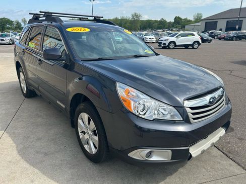 Used 2012 Subaru Outback 2.5i Limited AWD/4WD image 3