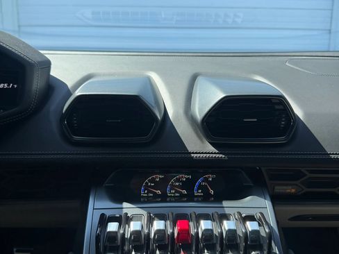 Used 2015 Lamborghini Huracan LP 610-4 image 33