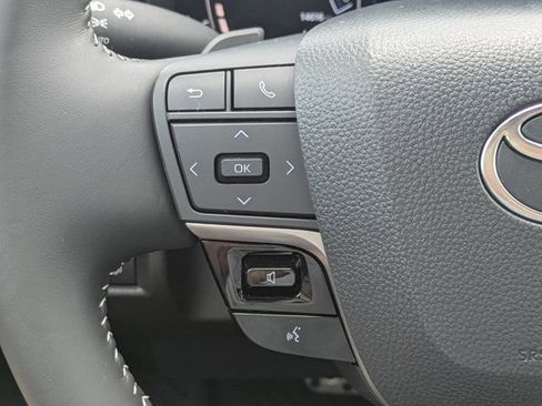 Used 2025 Toyota Camry SE w/ Multimedia Upgrade Package FWD image 21