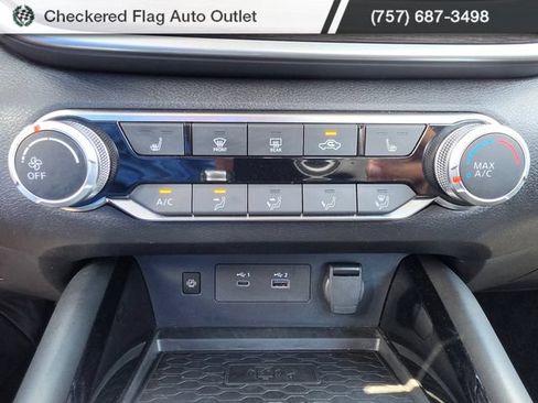 Used 2023 Nissan Altima 2.5 SV w/ SV Premium Package FWD image 23
