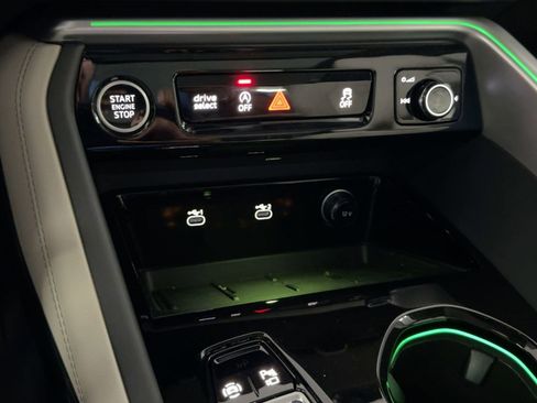 New 2025 Audi Q5 Premium image 19