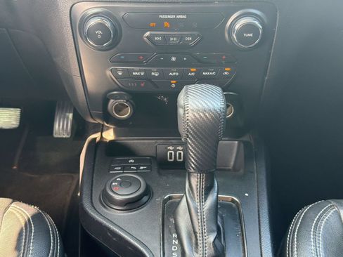 Used 2019 Ford Ranger XLT w/ Equipment Group 302A Luxury AWD/4WD image 18