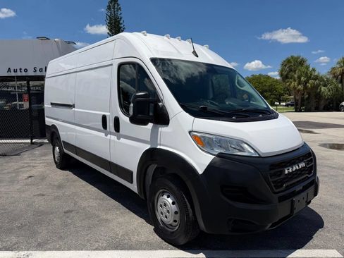Used 2023 RAM ProMaster 2500 FWD image 3