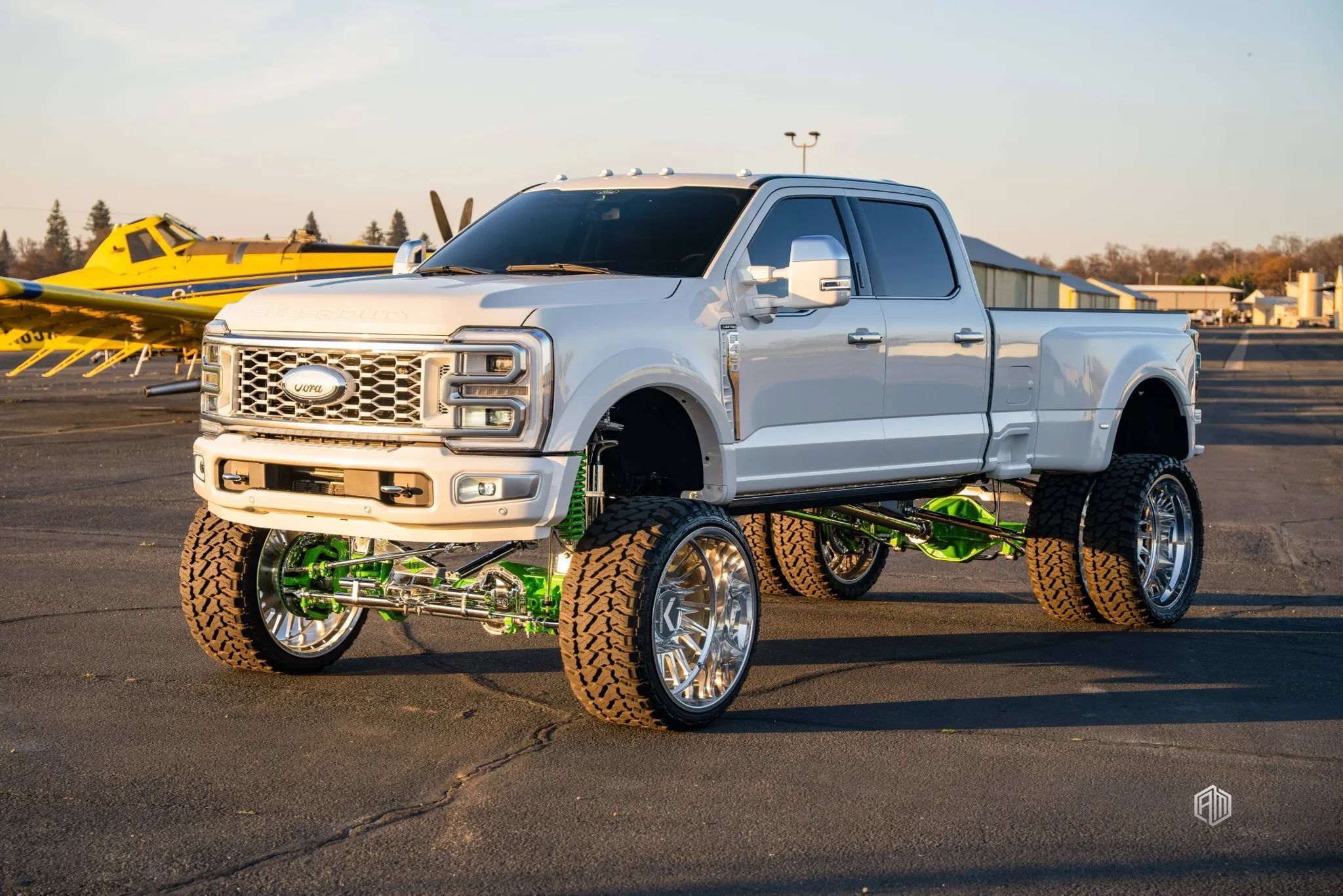 Used 2024 Ford F450 Limited w/ FX4 Off-Road Package AWD/4WD image 5