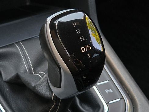 Used 2024 Volkswagen Tiguan SE R-Line FWD image 37