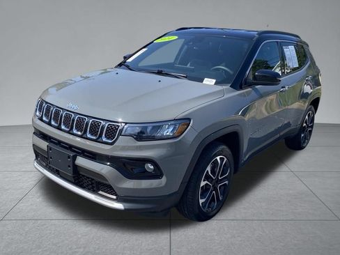 Used 2024 Jeep Compass Limited AWD/4WD image 2