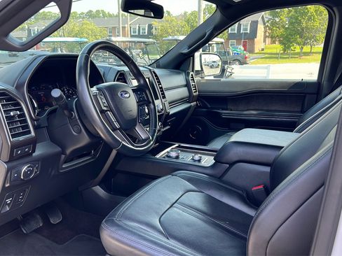 Used 2021 Ford Expedition Max Limited image 12