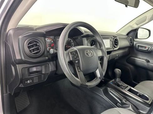 Used 2017 Toyota Tacoma 2WD Double Cab image 13