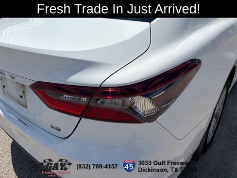 Used 2022 Toyota Camry LE w/ Convenience Package FWD image 10