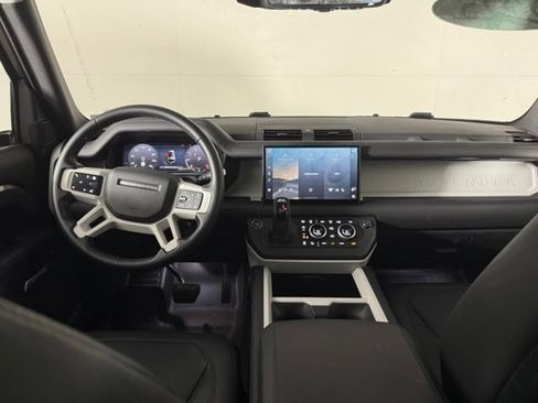 Certified 2025 Land Rover Defender 130 S AWD/4WD image 28