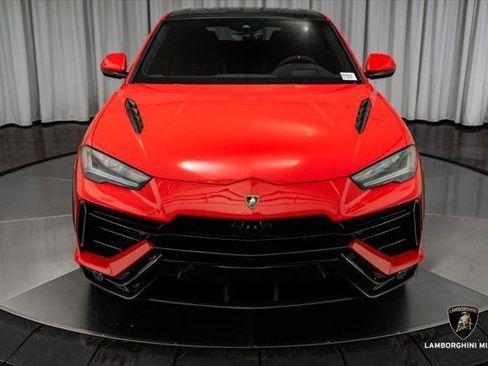 Used 2023 Lamborghini Urus Performante AWD/4WD image 7
