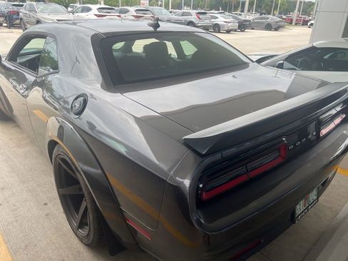 Used 2019 Dodge Challenger SRT Hellcat RWD image 8