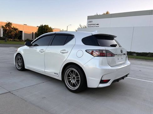 Used 2016 Lexus CT 200h w/ Navigation Package FWD image 8