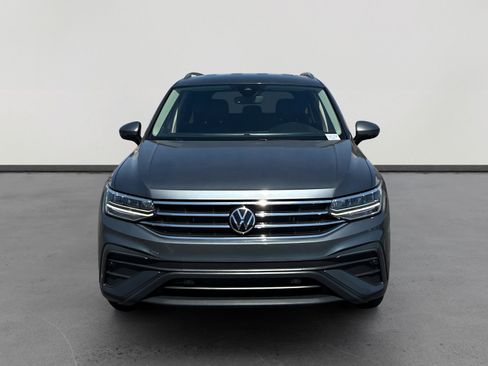Certified 2022 Volkswagen Tiguan SE image 8
