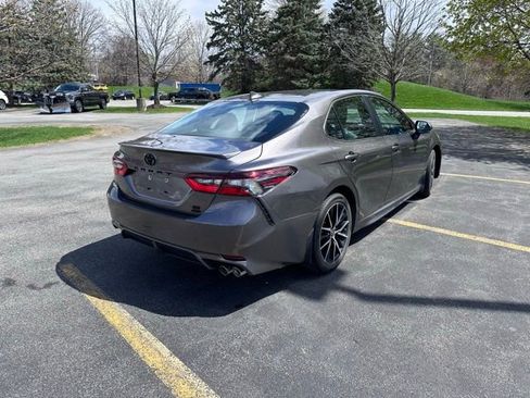 Used 2023 Toyota Camry SE w/ Blackout Package (TMS) image 3