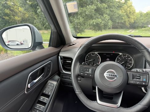 Used 2021 Nissan Rogue SL w/ Premium Package AWD/4WD image 25
