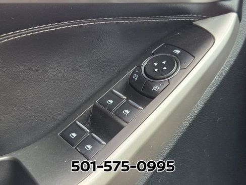 Used 2024 Ford Explorer XLT w/ Equipment Group 202A AWD/4WD image 35