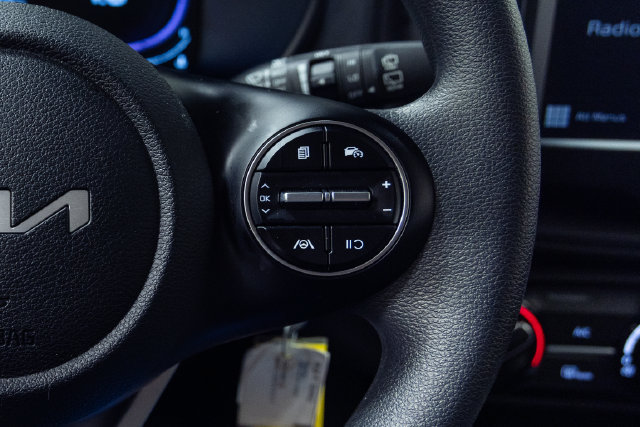 Used 2023 Kia Soul LX w/ Option Group 015 FWD image 14