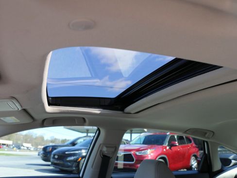 Used 2025 Honda Accord SE image 24