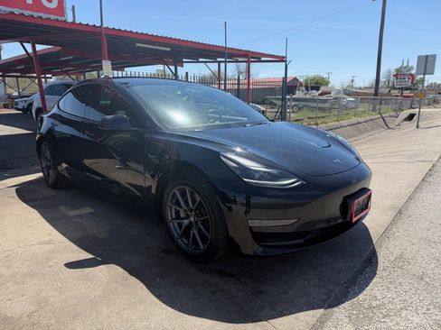 Used 2021 Tesla Model 3 Standard Range Plus image 14