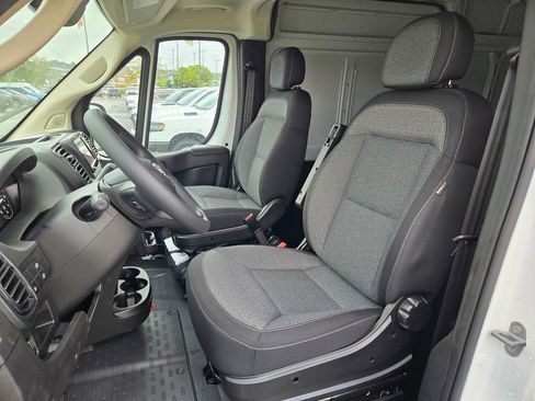 New 2026 RAM ProMaster 2500 w/ Convenience Group image 14