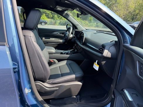 New 2026 Chevrolet Traverse LT w/ Enhanced Driving Package image 7