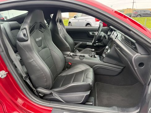 Used 2019 Ford Mustang GT Premium w/ GT Performance Package RWD image 21
