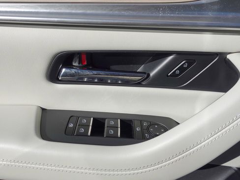 Used 2024 MAZDA CX-90 Plug-In Hybrid w/ Premium Plus image 11