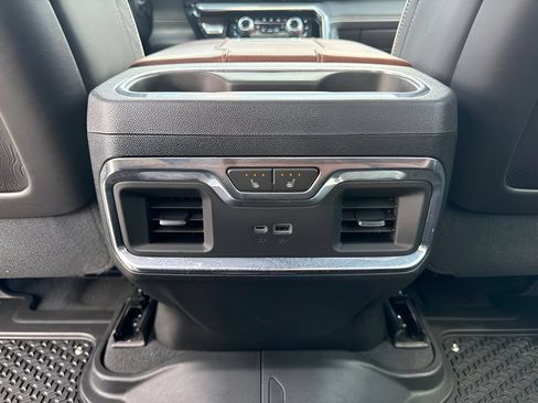 Used 2024 GMC Sierra 2500 Denali Ultimate AWD/4WD image 15