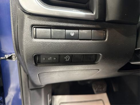 Used 2023 Nissan Rogue SV image 19