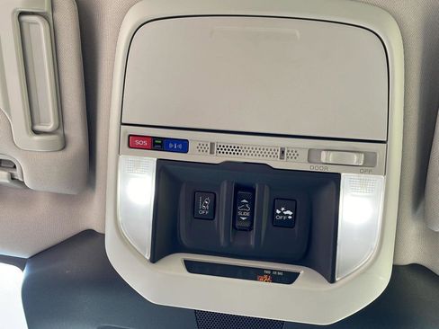 Certified 2024 Subaru Forester Limited image 29