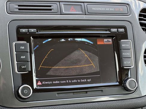 Used 2015 Volkswagen Tiguan S image 20