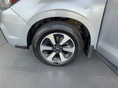 Used 2017 Subaru Forester 2.5i Limited w/ Popular Package #2 AWD/4WD image 32