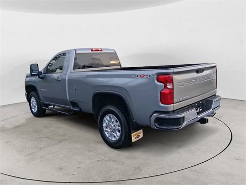 Used 2025 Chevrolet Silverado 3500 LT image 3