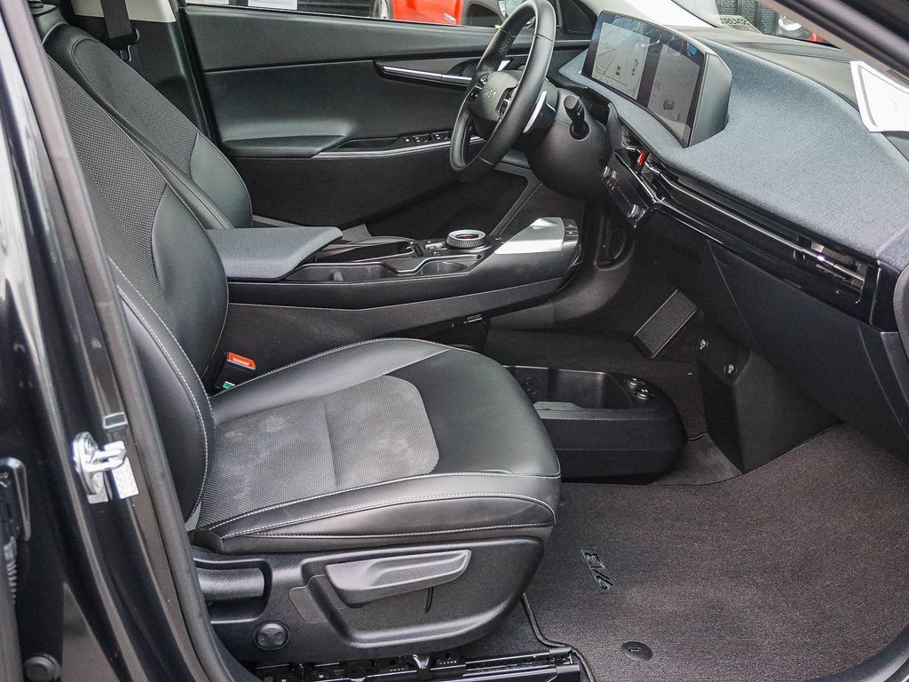 Certified 2024 Kia EV6 Light RWD image 38