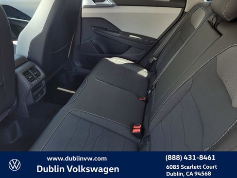 New 2025 Volkswagen Taos SE image 10