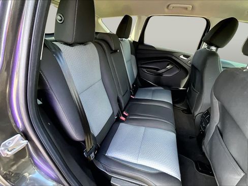 Used 2017 Ford Escape SE w/ Equipment Group 201A FWD image 20