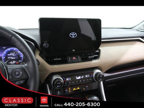 Used 2025 Toyota RAV4 Limited image 9