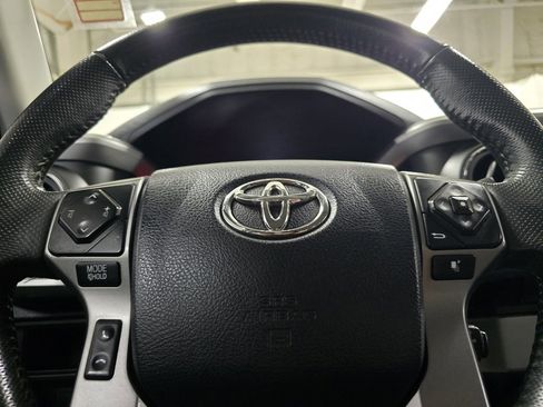 Used 2017 Toyota Tacoma SR5 image 24